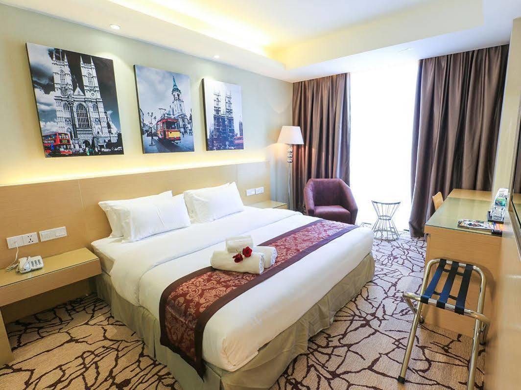 อีโค ทรี โฮเต็ล Hotel Malacca ภายนอก รูปภาพ