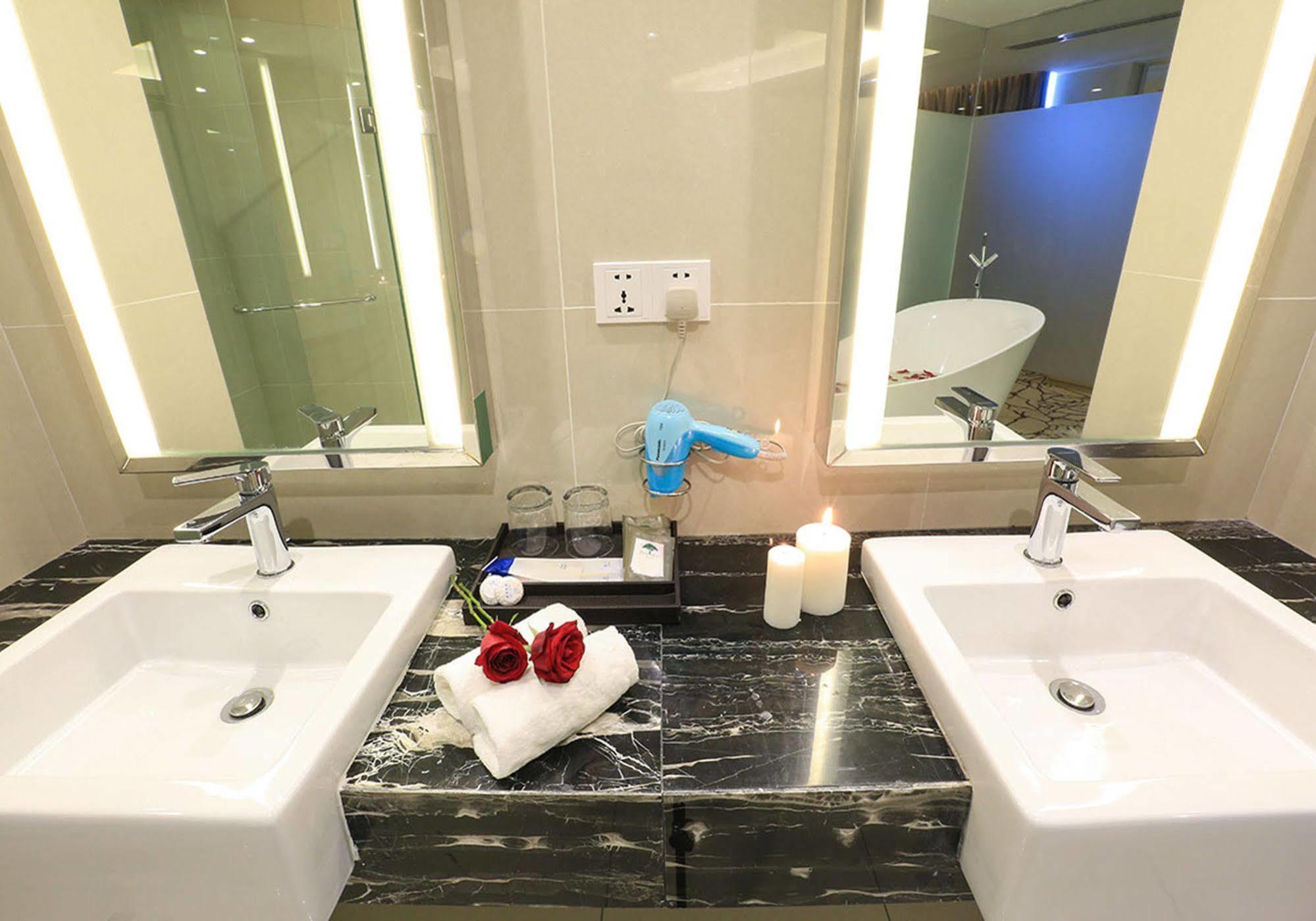 อีโค ทรี โฮเต็ล Hotel Malacca ภายนอก รูปภาพ
